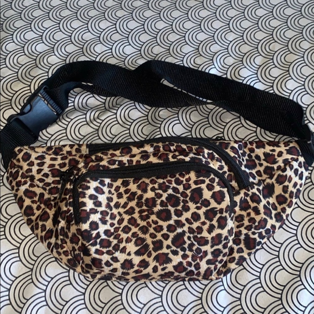 Cheetah Fanny pack 🐆